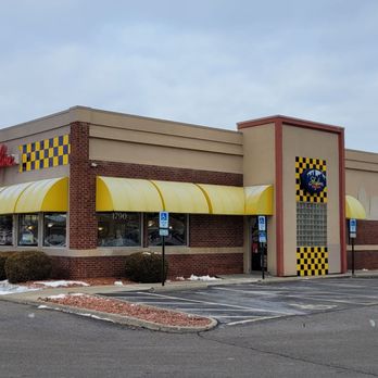 Skyline Chili - Outside and parking - Hot Dogs Near Me - Hilliard, Ohio Skyline Chili - Outside and parking - Hot Dogs Near Me - Hilliard, Ohio