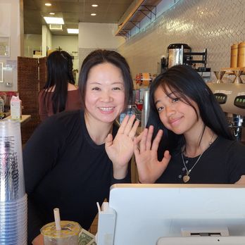 TeaZenTea Fremont - The staff of teaspoon - Bubble Tea Near Me - Fremont, California
