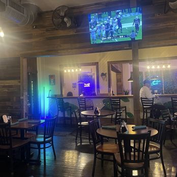 The Ridge at the Hill - Indoor seating - American Near Me - San Antonio, Texas The Ridge at the Hill - Indoor seating - American Near Me - San Antonio, Texas