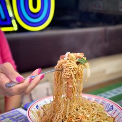 HK Macau Bistro - Fried instant noodles with spam