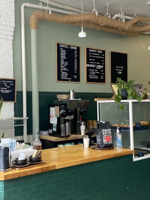 Dolly's Coffee Shop by null