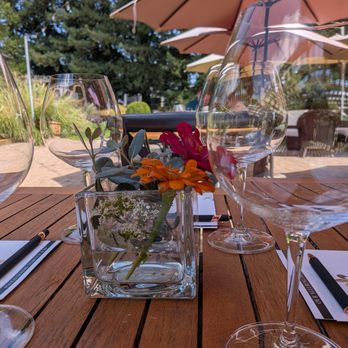 DeLoach Vineyards - Wineries Near Me - Santa Rosa, California