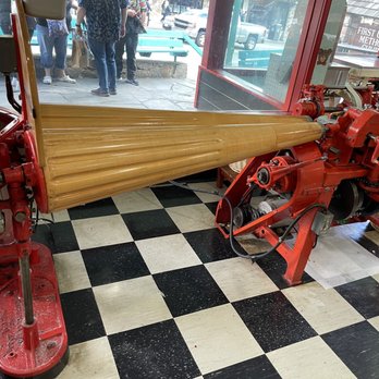 Ole Smoky Candy Kitchen - Taffy machine - Candy Stores Near Me - Gatlinburg, Tennessee Ole Smoky Candy Kitchen - Taffy machine - Candy Stores Near Me - Gatlinburg, Tennessee