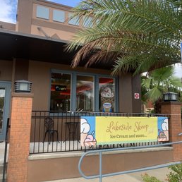 Storefront & Outdoor Seating