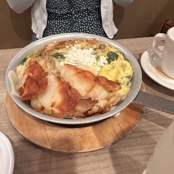 Lou Mitchell's - Greek Feta Cheese Omelette - Breakfast & Brunch Near Me - Chicago, Illinois Lou Mitchell's - Greek Feta Cheese Omelette - Breakfast & Brunch Near Me - Chicago, Illinois