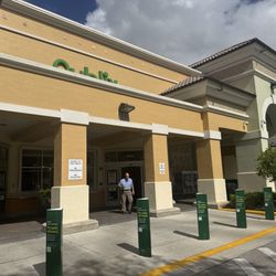 Publix Super Markets