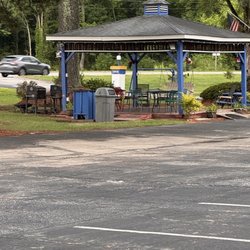 Sportsman's Inn - Cute area to hang out, and relax or grille