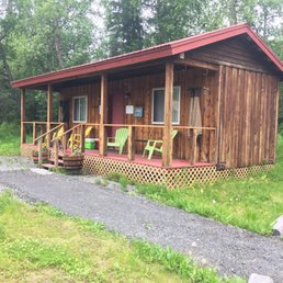 Our cabin the "Bears Den" consisted of two separate rooms, each with two twin beds and a bathroom.