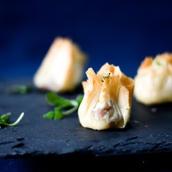 B&B Catering & Events - Fig & marscapone beggars purse