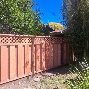RCO General Construction - Redwood con heart picture frame to share with lattices panels - Decks & Railing Near Me