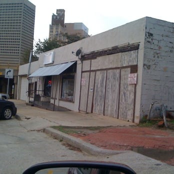 Leo's Barbeque - American Near Me - Oklahoma City, Oklahoma