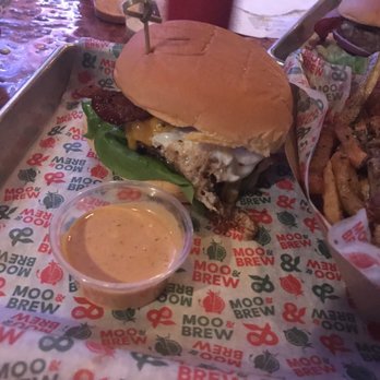 Moo & Brew - Farmer's Daughter with the sauce on the side (honestly get the sauce on it - it's incredible! - Beer Bar Near Me - Charlotte, North Carolina Moo & Brew - Farmer's Daughter with the sauce on the side (honestly get the sauce on it - it's incredible! - Beer Bar Near Me - Charlotte, North Carolina