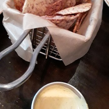 Tanta - complimentary taro chips and dip...very tasty - Peruvian Near Me - Chicago, Illinois
