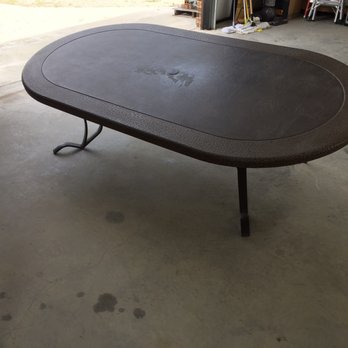 Move 4 Less - My patio table with the leg that was damaged because they didn't want to take the legs off. - Movers Near Me - Las Vegas, Nevada Move 4 Less - My patio table with the leg that was damaged because they didn't want to take the legs off. - Movers Near Me - Las Vegas, Nevada