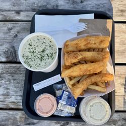 Old Oregon Smoke House - Fish & chips and clam chowder