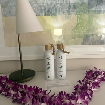 Sheraton Waikiki Beach Resort - Cute - Hotels Near Me - Honolulu, Hawaii
