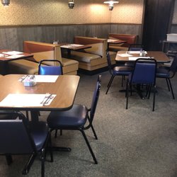 TJ’s Village Restaurant - Dining room