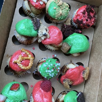 Cinnaholic - Desserts Near Me - Corona, California
