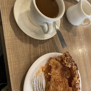 Lou Mitchell's - Apple pie and coffee - Breakfast & Brunch Near Me - Chicago, Illinois