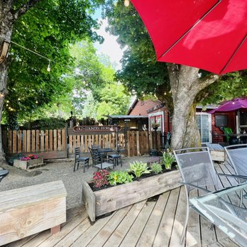 Taqueria Mi Jalisco - The backyard is delightful! - Mexican Near Me - Gresham, Oregon
