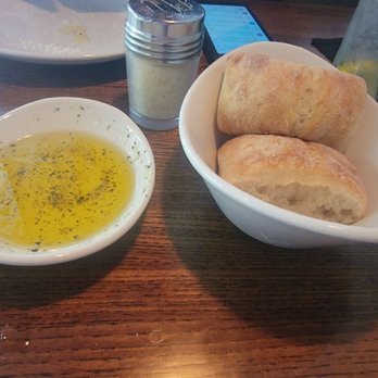 Full Circle Cafe - Rolls with olive oil dip - Pizza Near Me - Anderson, South Carolina