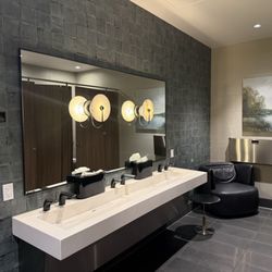 The Pearl - Pretty bathrooms
