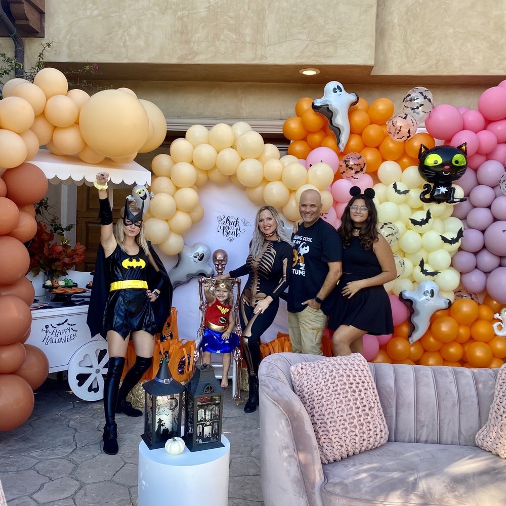 Say I Do to Details - Family photo in the balloon installation! Amazing job! - Party & Event Planning Near Me - Redondo Beach, California Say I Do to Details - Family photo in the balloon installation! Amazing job! - Party & Event Planning Near Me - Redondo Beach, California