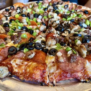 Toppers Pizza Place - Combination/supereme pizza - Pizza Near Me - Camarillo, California Toppers Pizza Place - Combination/supereme pizza - Pizza Near Me - Camarillo, California
