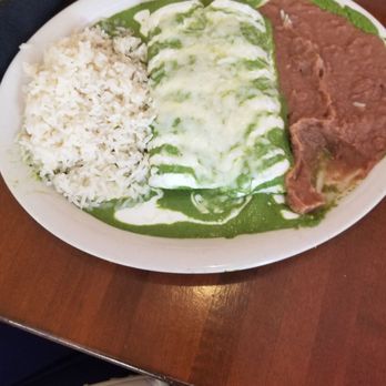 Las Palomas Restaurant & Bar - Spanish enchilada chicken - Mexican Near Me - Austin, Texas