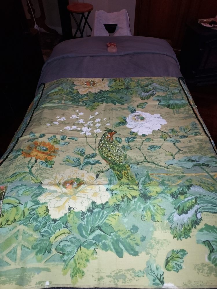 Stone Mountain Massage And Gifts Logo