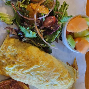 Brunchbar - Veggie omelet - Breakfast & Brunch Near Me - Bellevue, Washington
