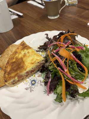 Yours Cafe by null