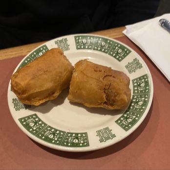 Chinn's Restaurant - Egg roll side that was served with the combo meal. Fried nicely and filled with their veggie combo. - Chinese Near Me - Salem, Oregon