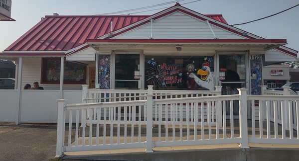 Lee's Famous Recipe Chicken PLYMOUTH MICHIGAN by null