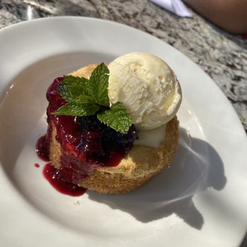 Nick's On 2nd - Butter Cake - New American Near Me - Long Beach, California Nick's On 2nd - Butter Cake - New American Near Me - Long Beach, California