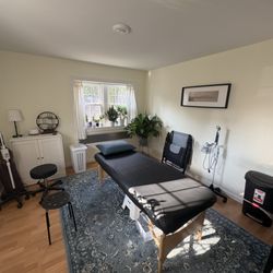 Ira Wahrman L.Ac - Ira Wahrman acupuncture office treatment room