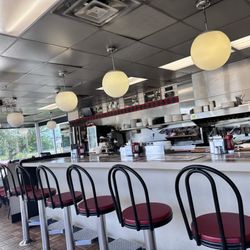 Waffle House - Indoor seating