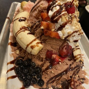 Dzert - Banana Split Specialtie with boba - Coffee & Tea Near Me - Buena Park, California Dzert - Banana Split Specialtie with boba - Coffee & Tea Near Me - Buena Park, California