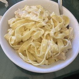 Kid's Fettuccine Alfredo with Chicken