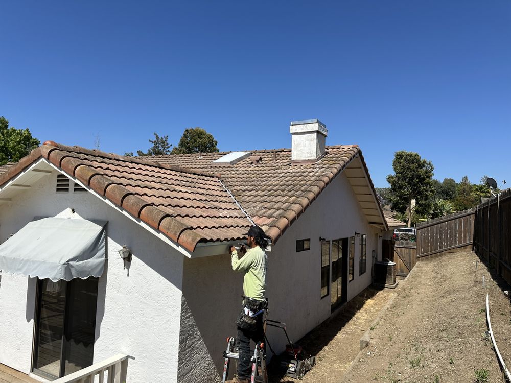 Slide of Hernandez Roofing