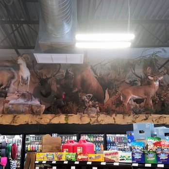 Mobil - Inside the store - Gas Stations Near Me - Glen Saint Mary, Florida