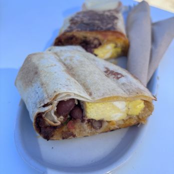 Más o Menos - Chilaquiles burrito - Cocktail Bars Near Me - Joshua Tree, California