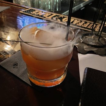 Cashmere Cricket - Peach Old Fashion - New American Near Me - Cuyahoga Falls, Ohio
