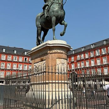 Plaza Mayor - Landmarks & Historical Buildings Near Me - Madrid, M