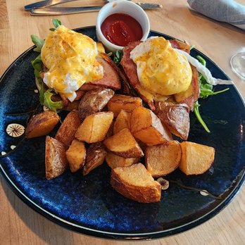 Island Soul - Eggs Benedict - Caribbean Near Me - Kirkland, Washington