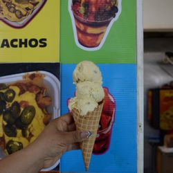 18Th Street Raspas - 3 Scoop cone