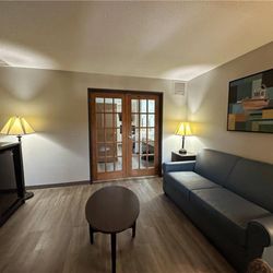 AmericInn by Wyndham Menominee - Guest room