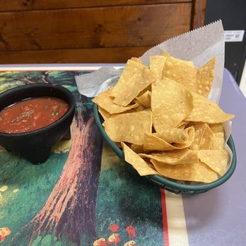 Mi Pueblo - Complimentary chips and salsa - Mexican Near Me - Knoxville, Tennessee Mi Pueblo - Complimentary chips and salsa - Mexican Near Me - Knoxville, Tennessee
