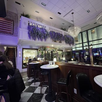 Flore Cafe - Bar area - Thai Near Me - Tysons, Virginia Flore Cafe - Bar area - Thai Near Me - Tysons, Virginia