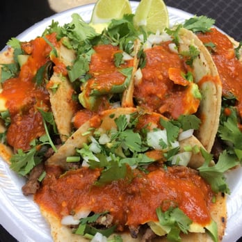 Guanajuato Taco Stand - 5 Steak tacos with Hot red sauce - Mexican Near Me - Waterloo, Iowa Guanajuato Taco Stand - 5 Steak tacos with Hot red sauce - Mexican Near Me - Waterloo, Iowa